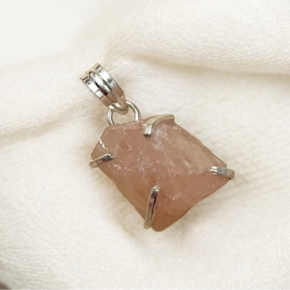 Pink Rose Quartz Gemstone Pendant in Sterling Silver 925 overlay